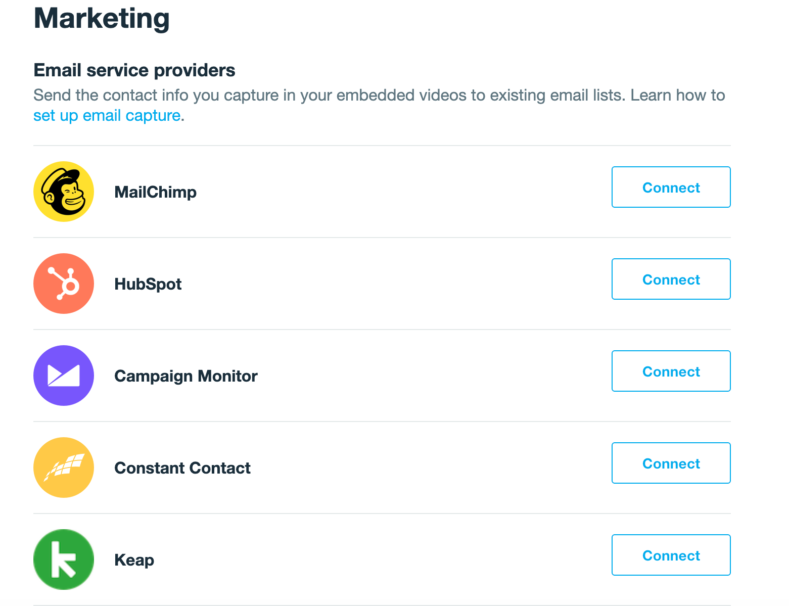 Una captura de pantalla que muestra varios proveedores de servicios de correo electrónico conectados. Esto incluye MailChimp, HubSpot, Campaign Monitor, Constant Contact y Keap. Junto a cada icono y etiqueta de cada proveedor, hay un botón Conectar. Esto conectará tu cuenta de Vimeo con tu ESP.