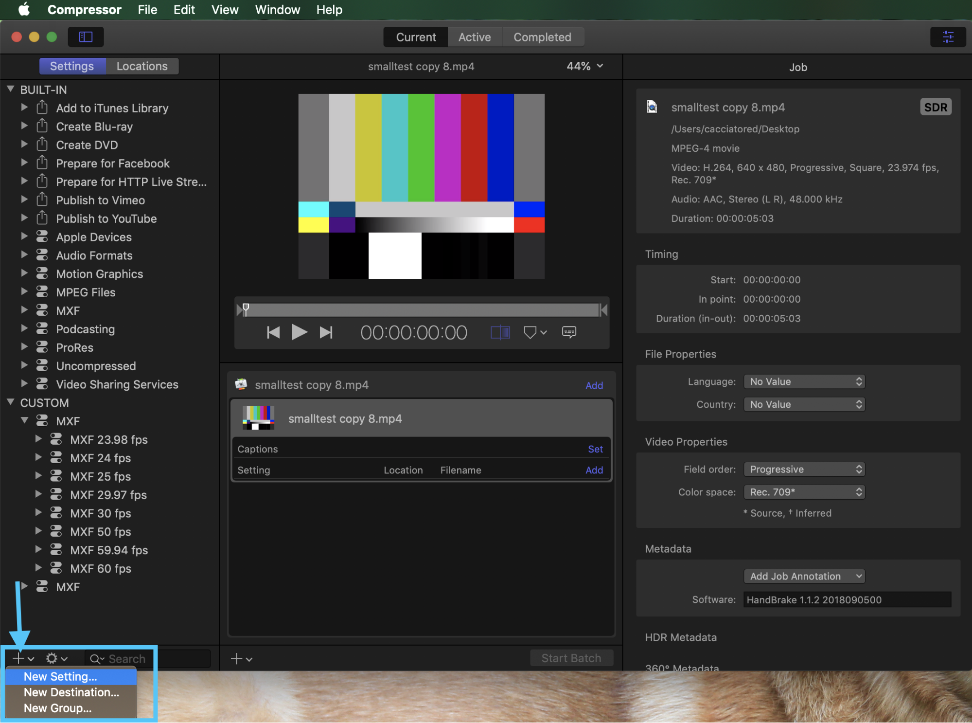 Captura de pantalla de la interfaz de Compressor con el panel de configuración seleccionado. En la esquina inferior izquierda, el menú + está seleccionado con las opciones Nueva configuración, Nuevo destino y Nuevo grupo. La nueva configuración está resaltada