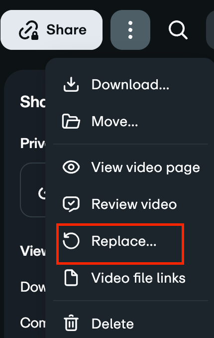 Ein Dropdown-Menü, das über eine Schaltfläche „Teilen“ aufgerufen wird, wobei die Option „Ersetzen…“ in einem roten Kasten hervorgehoben ist.