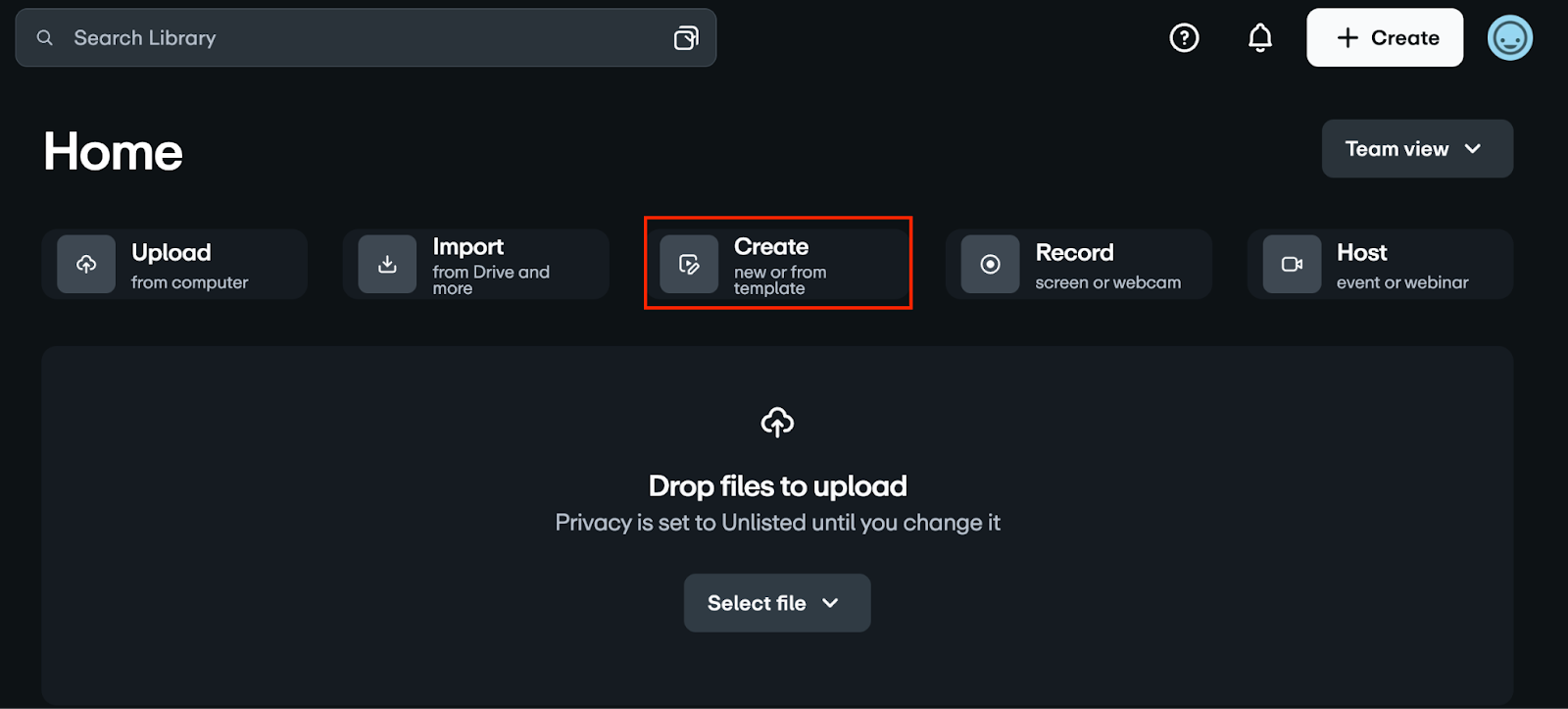 La pantalla de inicio de Vimeo muestra un menú de acción rápida con opciones para Subir, Importar, Crear, Grabar y Alojar, con el botón Crear resaltado.