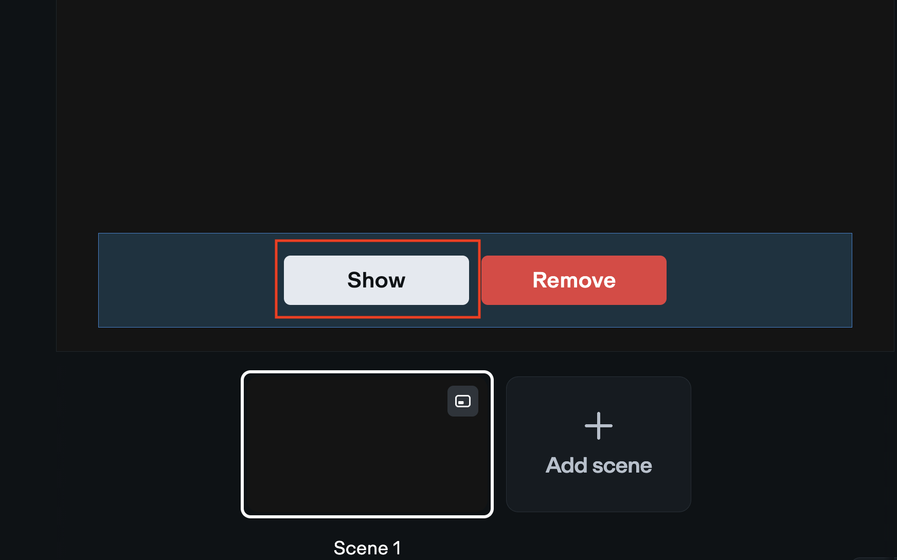 非表示のローワーサードグラフィックの操作を表示している動画のプレビュー画面。「表示」ボタンが赤い枠で強調表示され、シーンのサムネイル上部中央に表示されています。